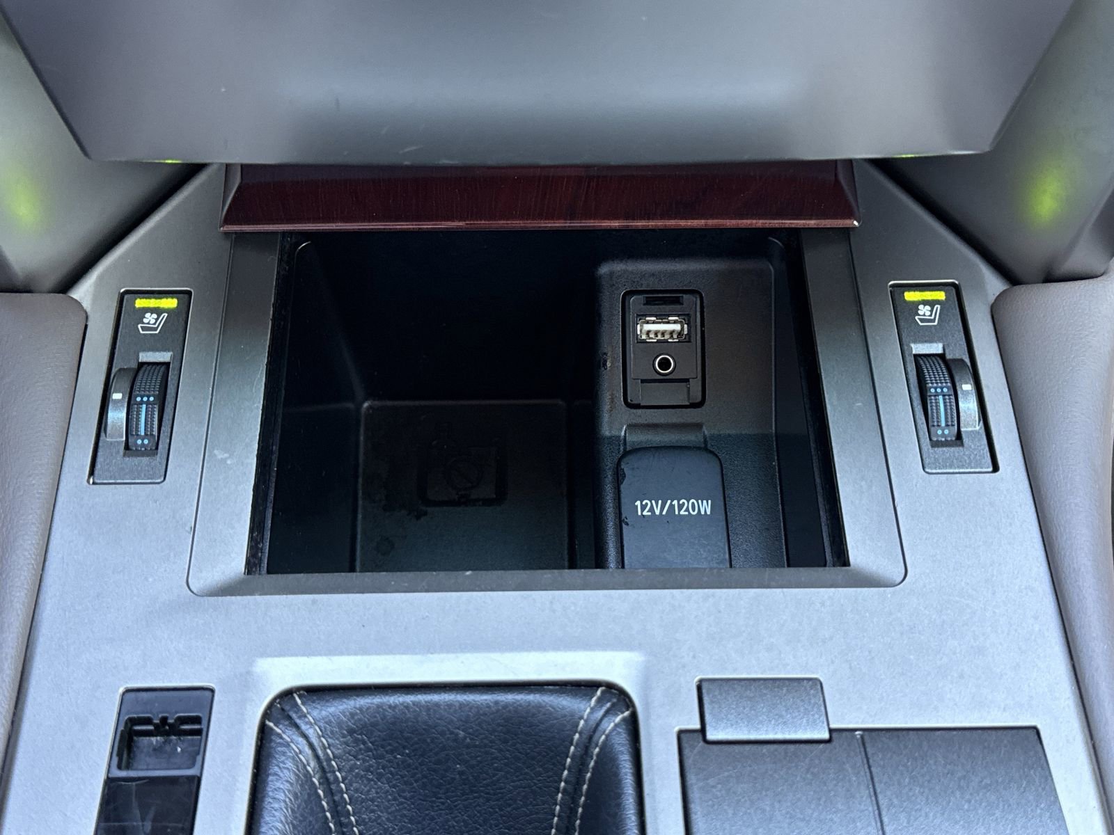 Used 2010 Lexus GX 460 image 29