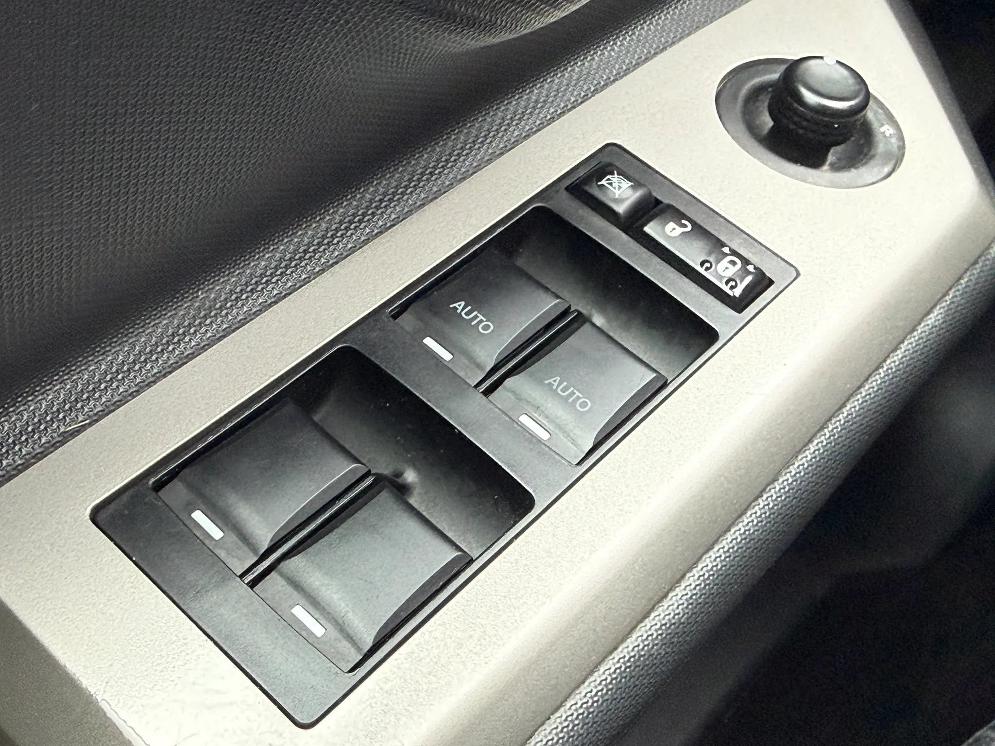 Used 2010 Dodge Avenger R/T w/ Premium Convenience Group FWD image 23