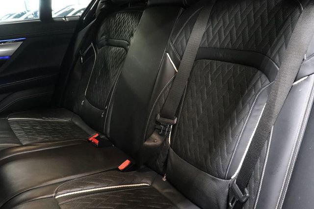 Used 2021 BMW M760i xDrive w/ Luxury Rear Seating Package image 23