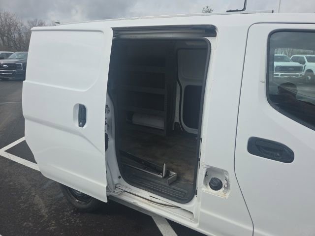 Used 2017 Nissan NV200 SV image 6