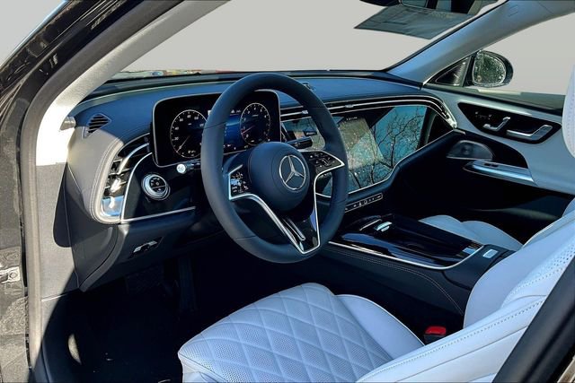 New 2026 Mercedes-Benz E 350 4MATIC Sedan image 8