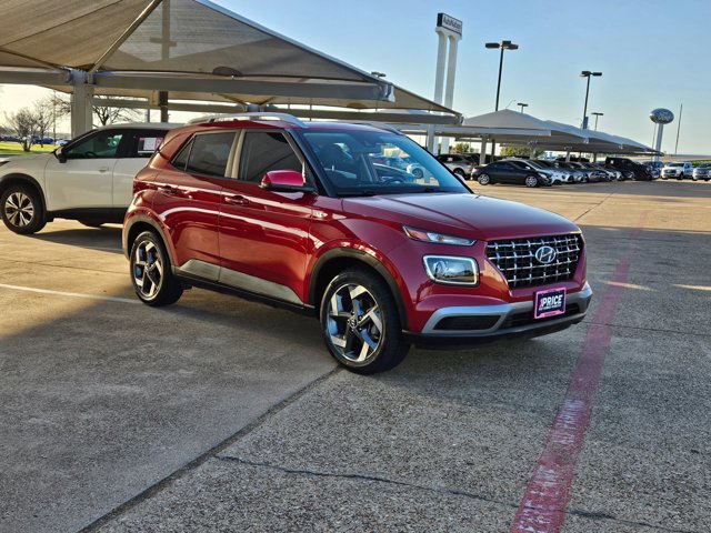 Used 2022 Hyundai Venue SEL w/ Cargo Package FWD image 3