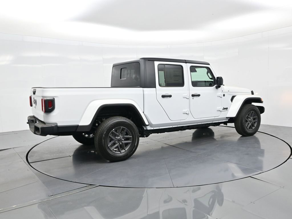 New 2025 Jeep Gladiator Sport image 7