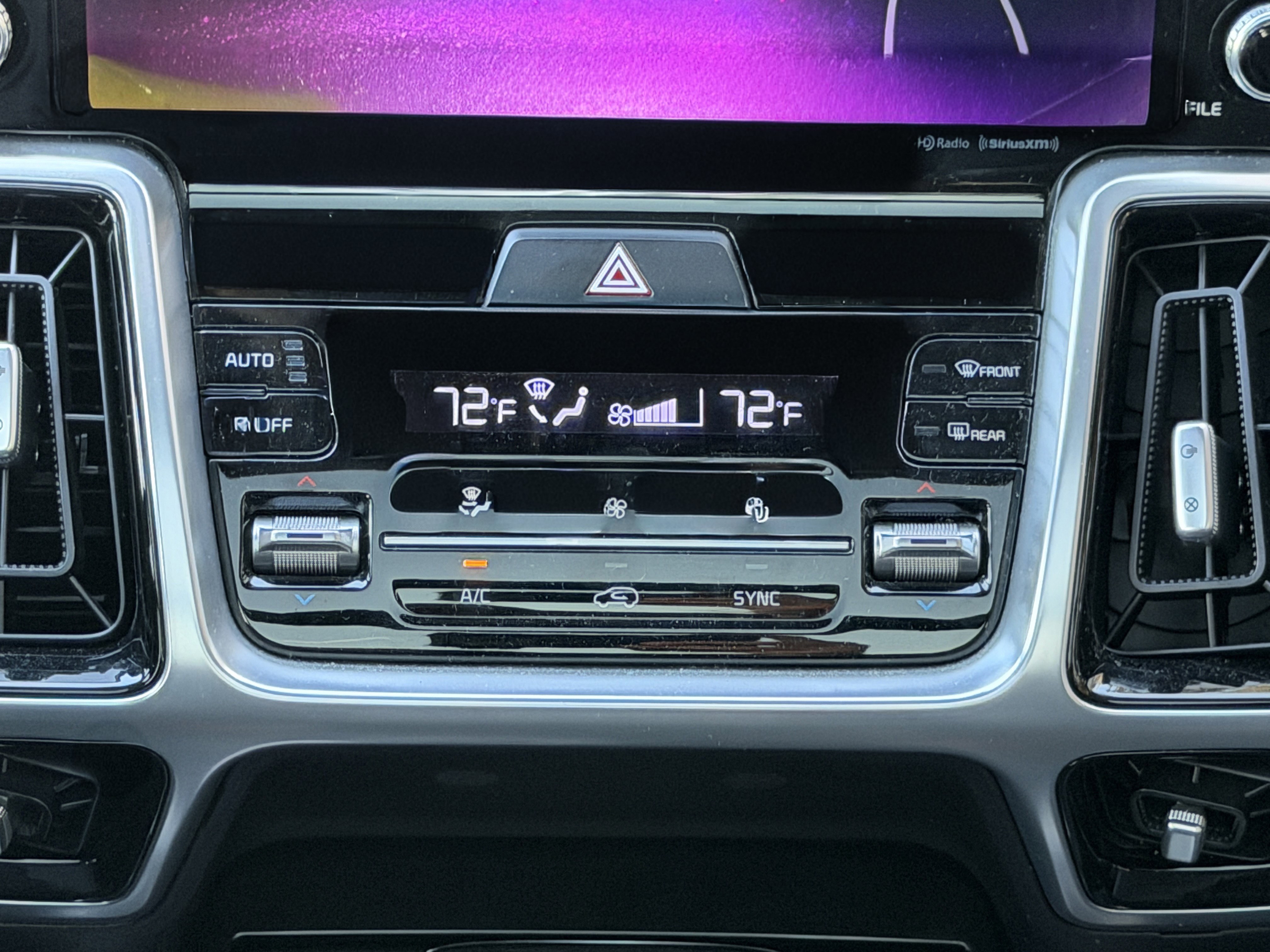 Used 2022 Kia Sorento SX image 10