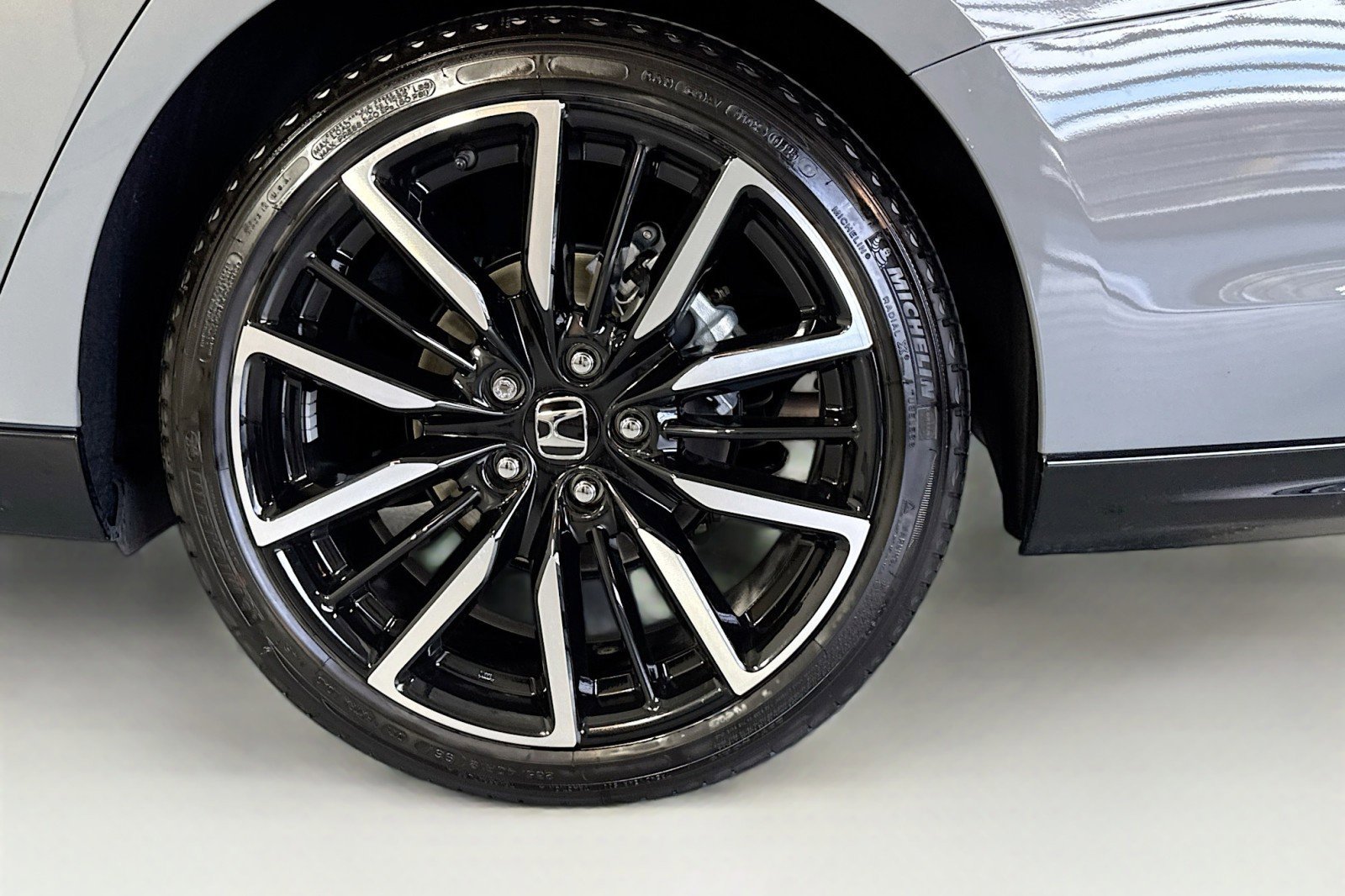 Used 2025 Honda Accord Touring image 30