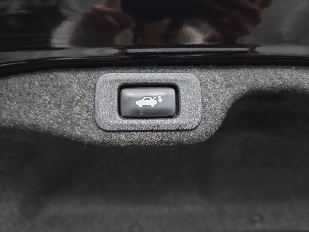 Used 2015 Lexus ES 300h w/ Navigation System Package FWD image 13