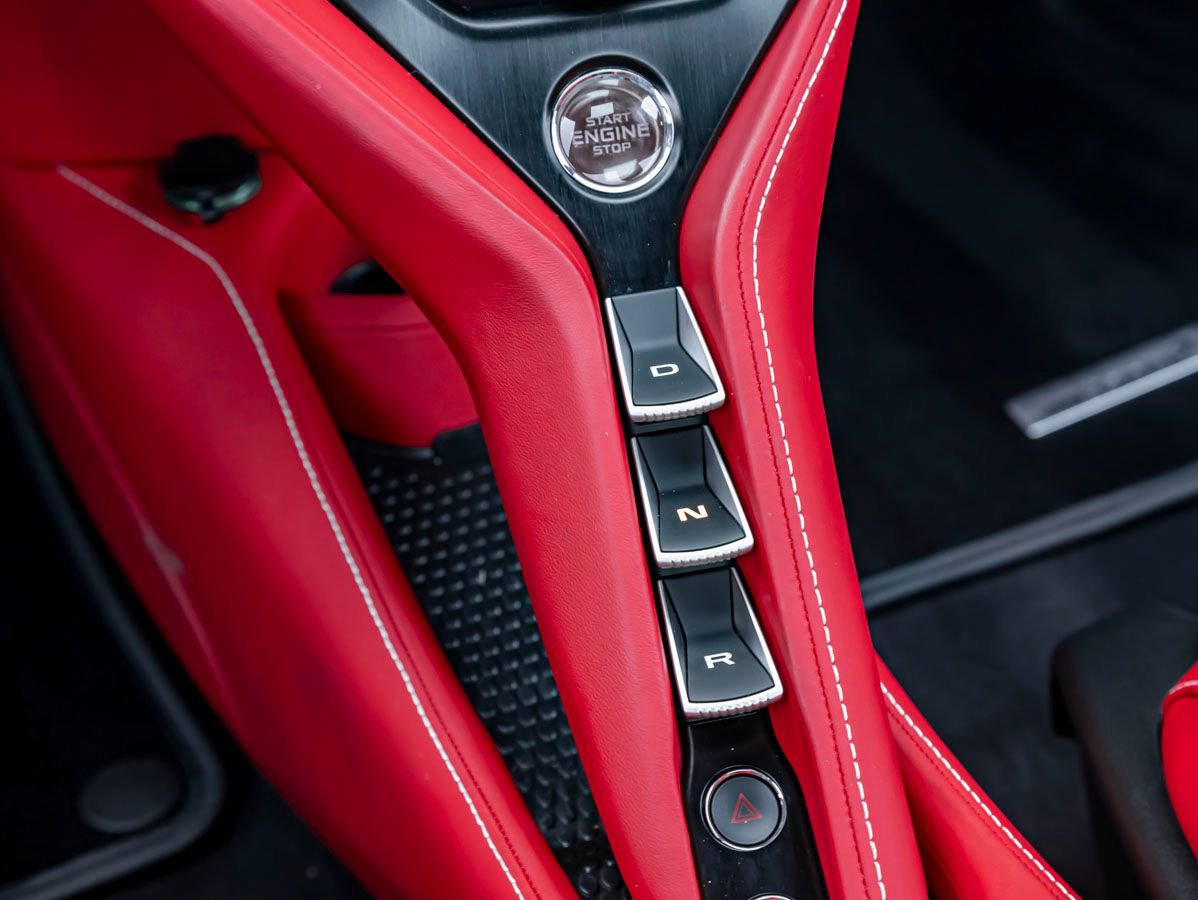 Used 2024 McLaren 750S Spider image 24