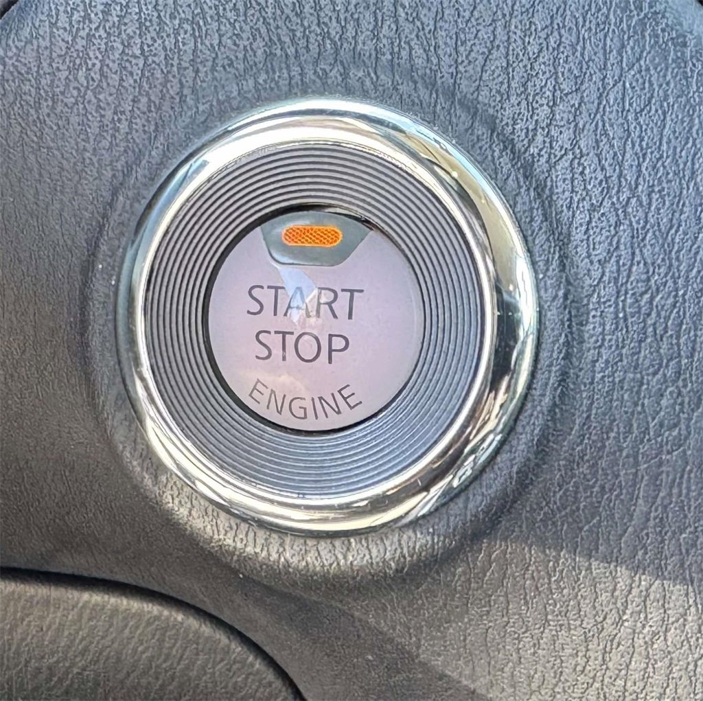 Used 2020 Nissan Pathfinder S image 23