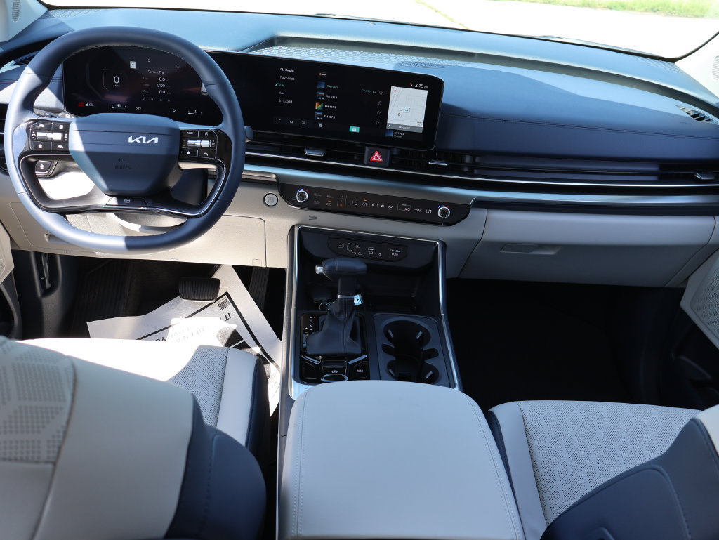 New 2027 Kia Carnival SX w/ Dark Edition Package FWD image 18