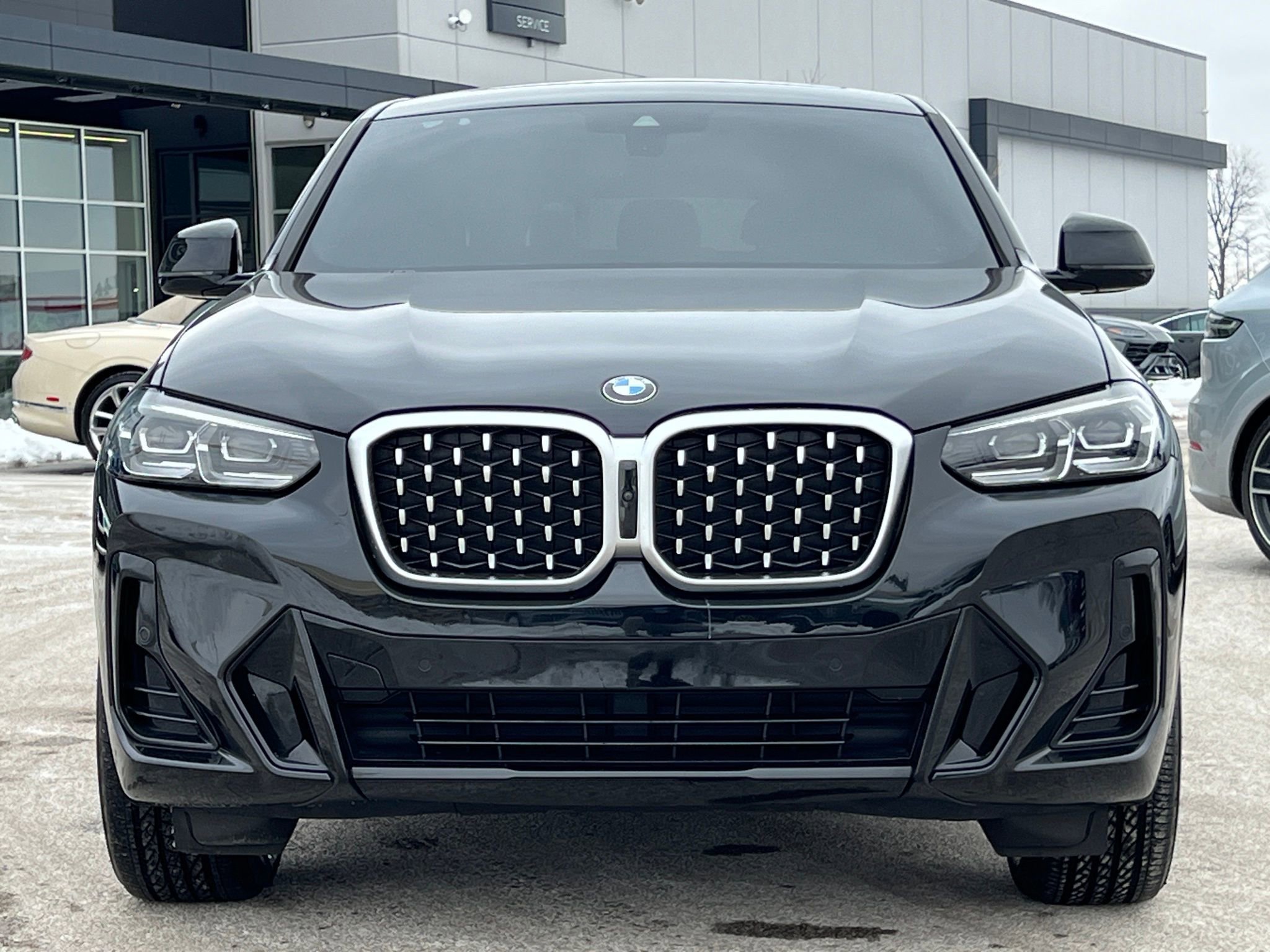 Used 2024 BMW X4 xDrive30i w/ M Sport Package image 5