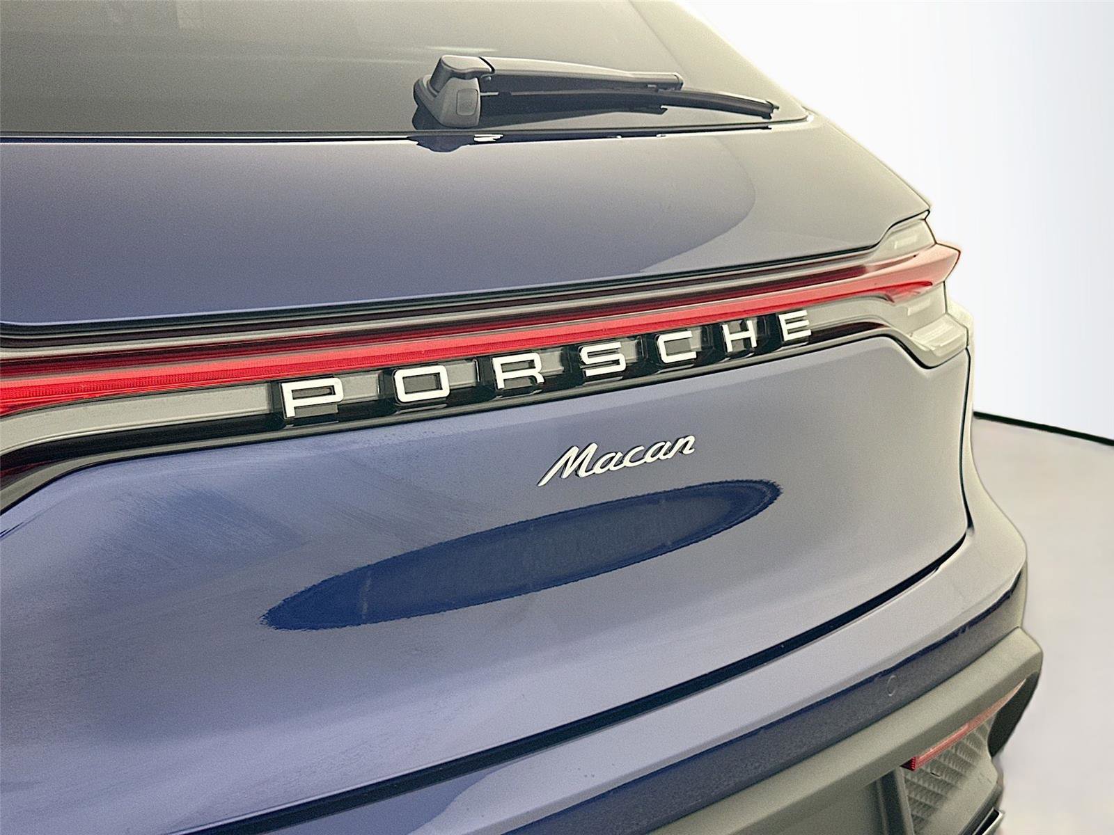 Certified 2026 Porsche Macan Turbo AWD/4WD image 17