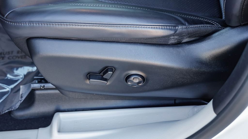 Certified 2023 Chrysler Pacifica Touring-L image 25