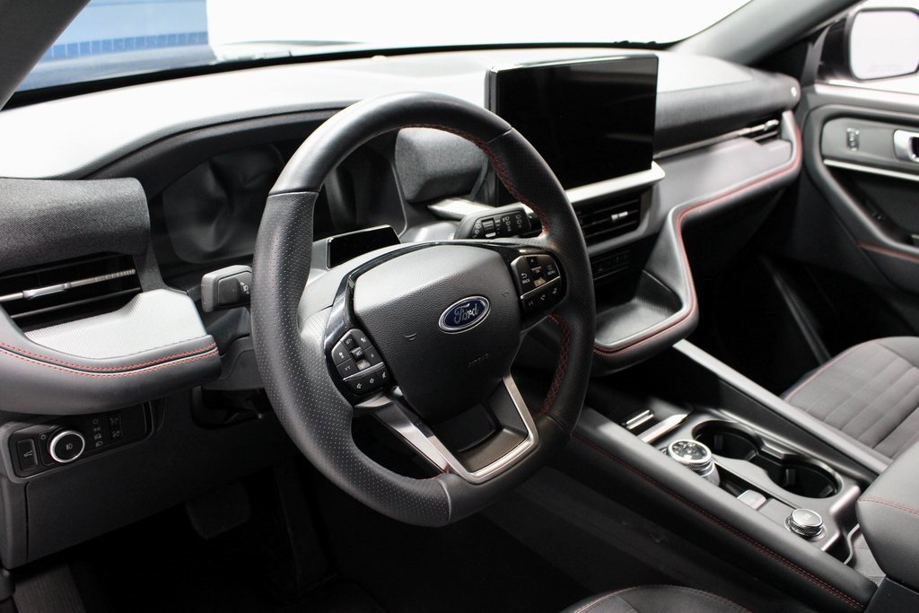 Certified 2025 Ford Explorer ST-Line w/ ST-Line Street Pack image 25