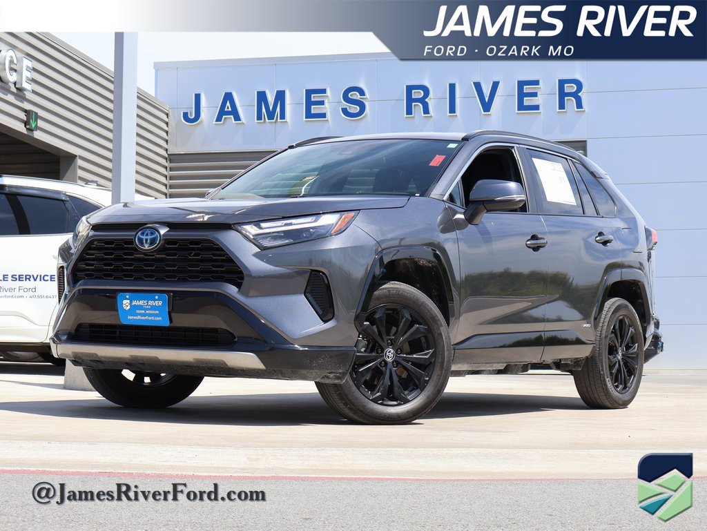 Used 2024 Toyota RAV4 SE