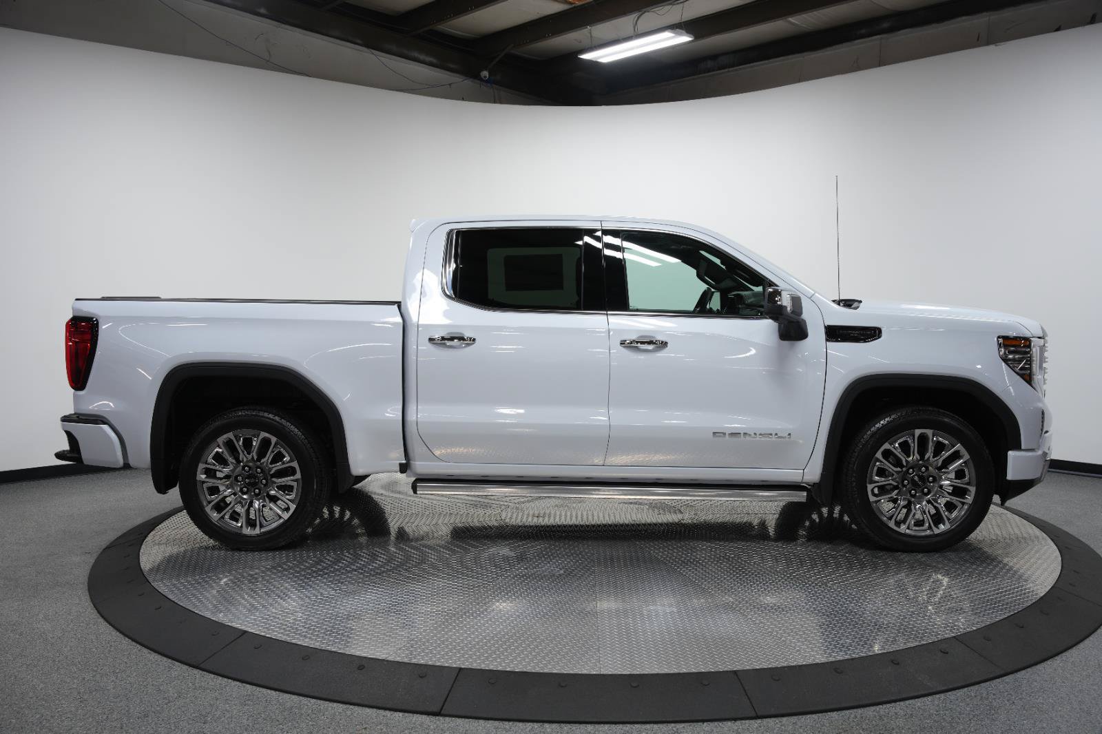 New 2026 GMC Sierra 1500 Denali Ultimate AWD/4WD image 11