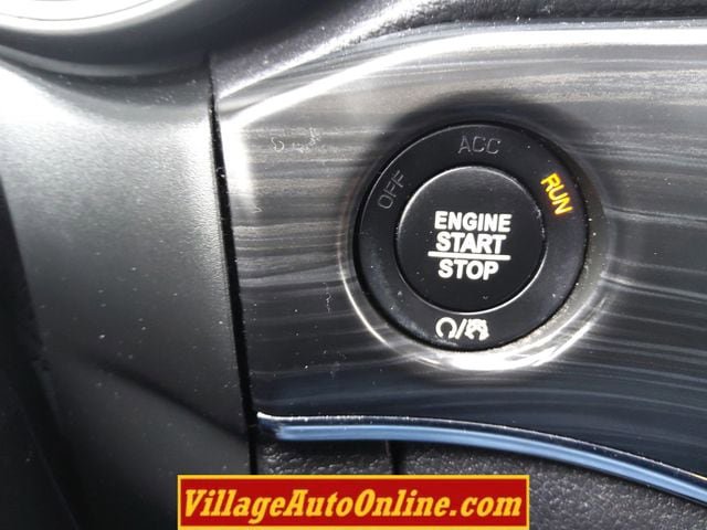 Used 2020 Jeep Grand Cherokee Limited w/ Luxury Group II image 16