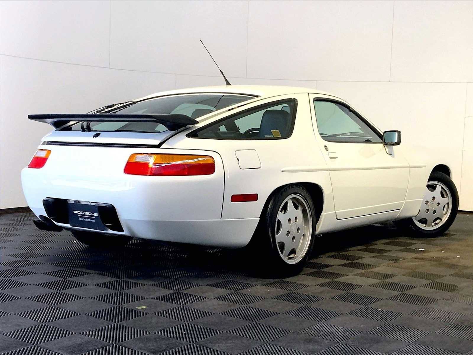 Used 1991 Porsche 928 S4 RWD image 7