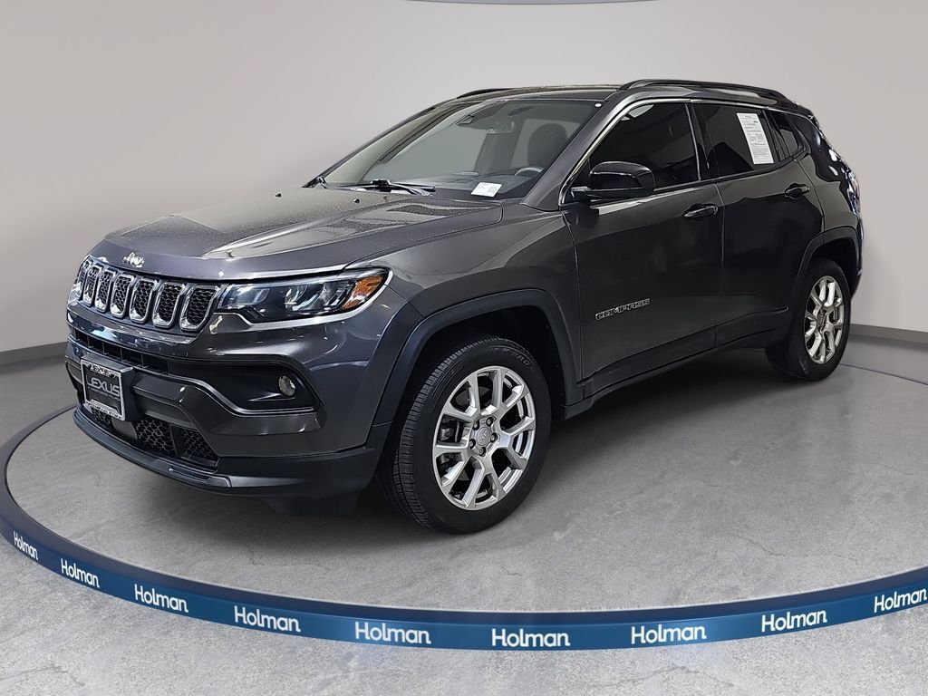 Used 2023 Jeep Compass Latitude AWD/4WD image 1