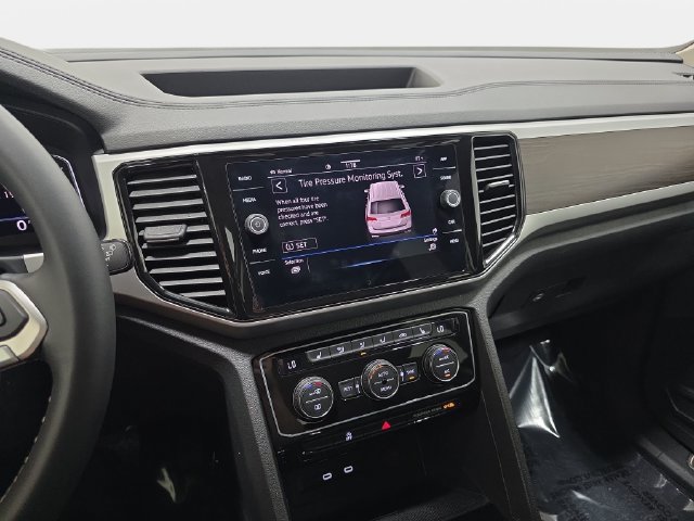 Used 2023 Volkswagen Atlas SE w/ Black Wheel Package AWD/4WD image 20