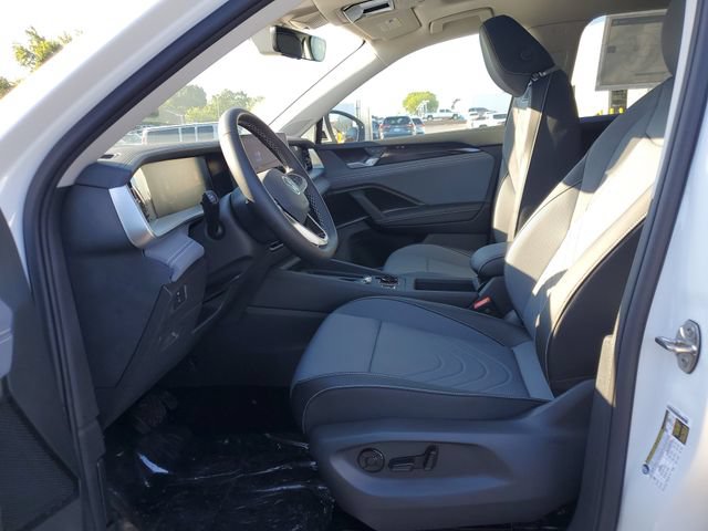 New 2026 Volkswagen Tiguan SE AWD/4WD image 17