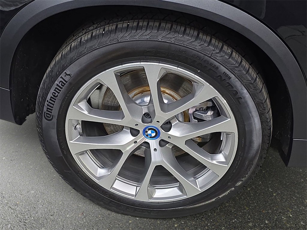Used 2024 BMW X5 xDrive50e w/ Executive Package image 33