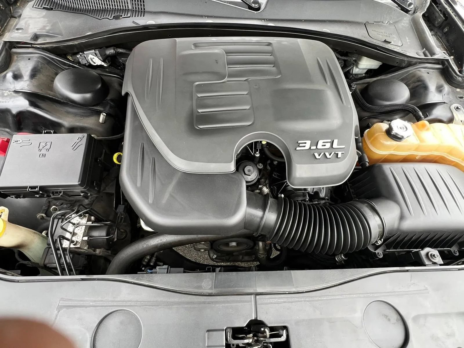 Used 2012 Dodge Charger SE RWD image 28