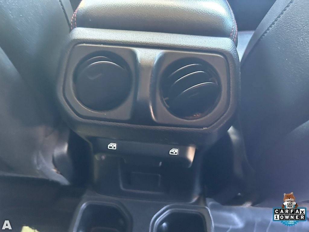 Used 2022 Jeep Gladiator Rubicon w/ LED Lighting Group AWD/4WD image 15
