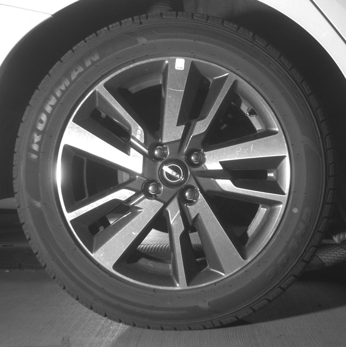 Used 2025 Nissan Versa SV image 15