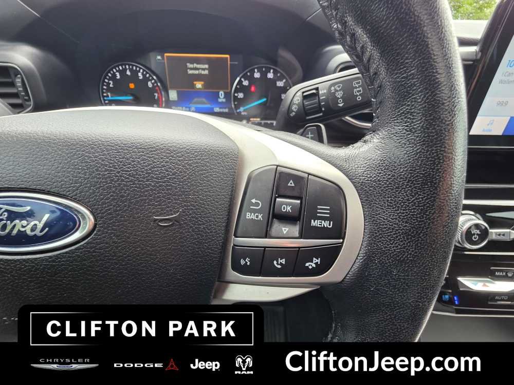 Used 2021 Ford Explorer Limited w/ Equipment Group 301A AWD/4WD image 24
