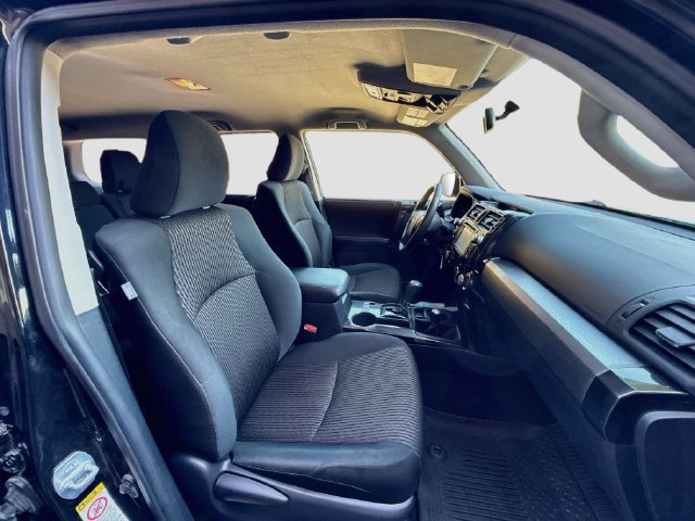 Used 2016 Toyota 4Runner Trail AWD/4WD image 27