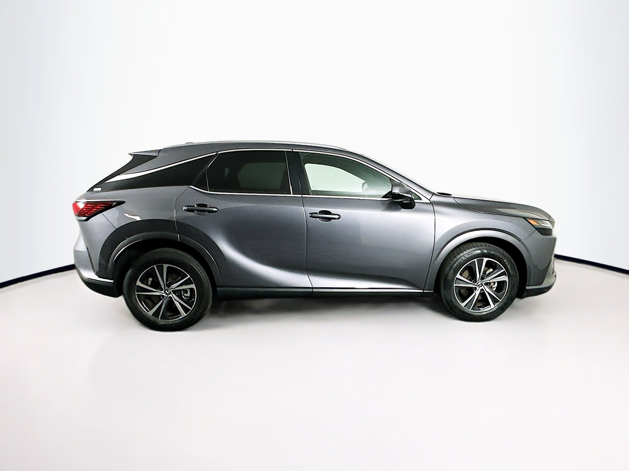 Used 2023 Lexus RX 350 FWD w/ Cold Area Package image 10