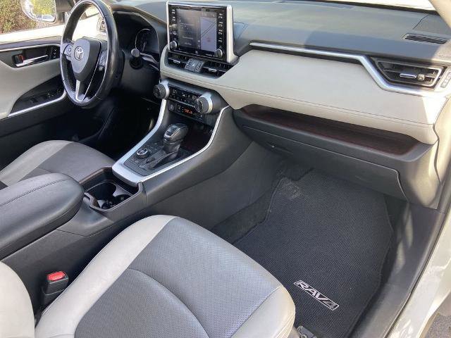 Used 2019 Toyota RAV4 Limited image 26