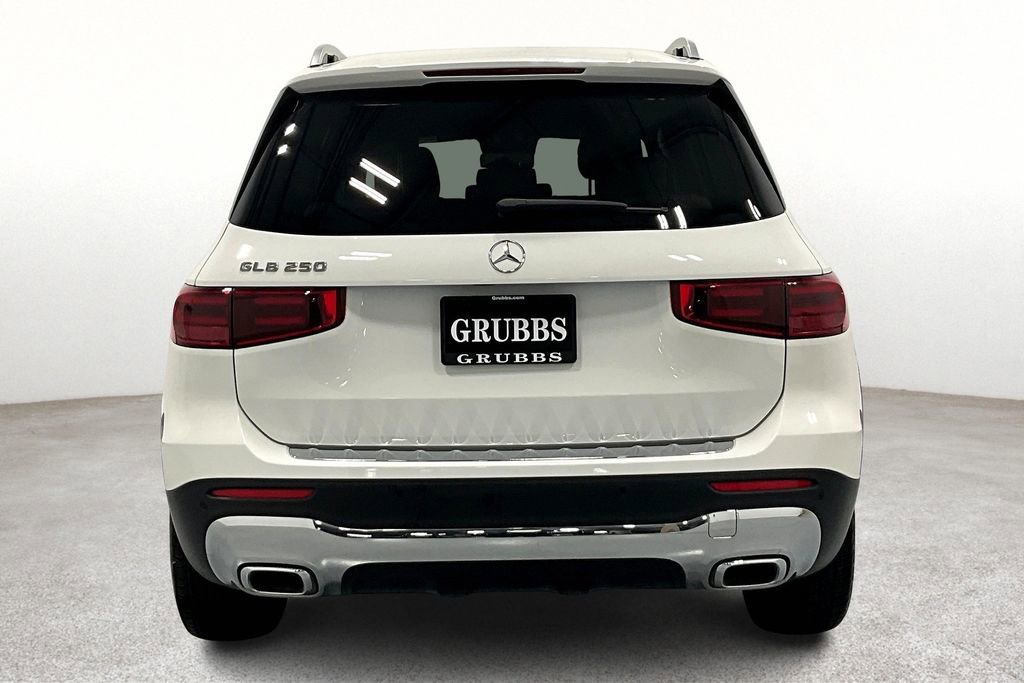 Used 2025 Mercedes-Benz GLB 250 image 6