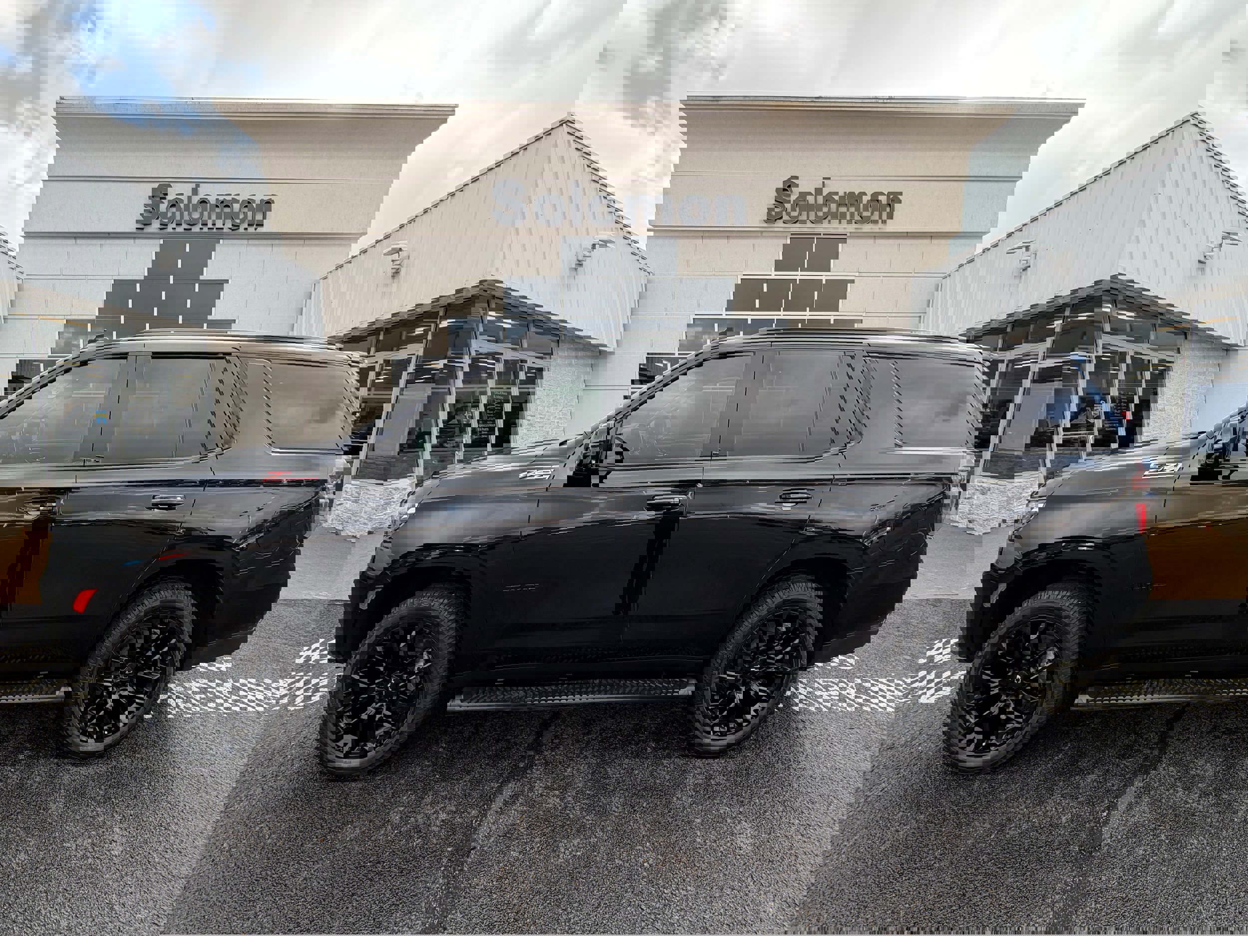 Used 2022 Chevrolet Tahoe Z71 w/ Luxury Package