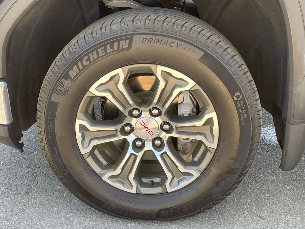 Used 2025 GMC Sierra 1500 SLT AWD/4WD image 32