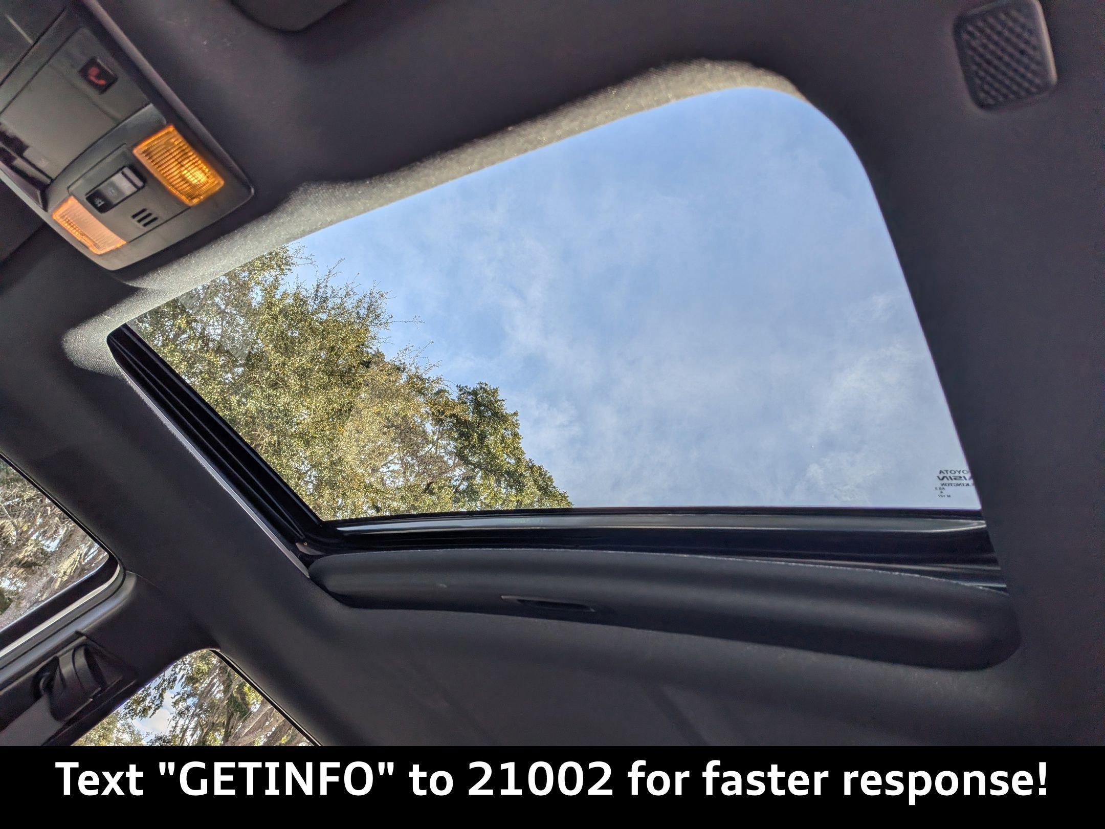 Used 2022 Toyota Tacoma Limited image 26