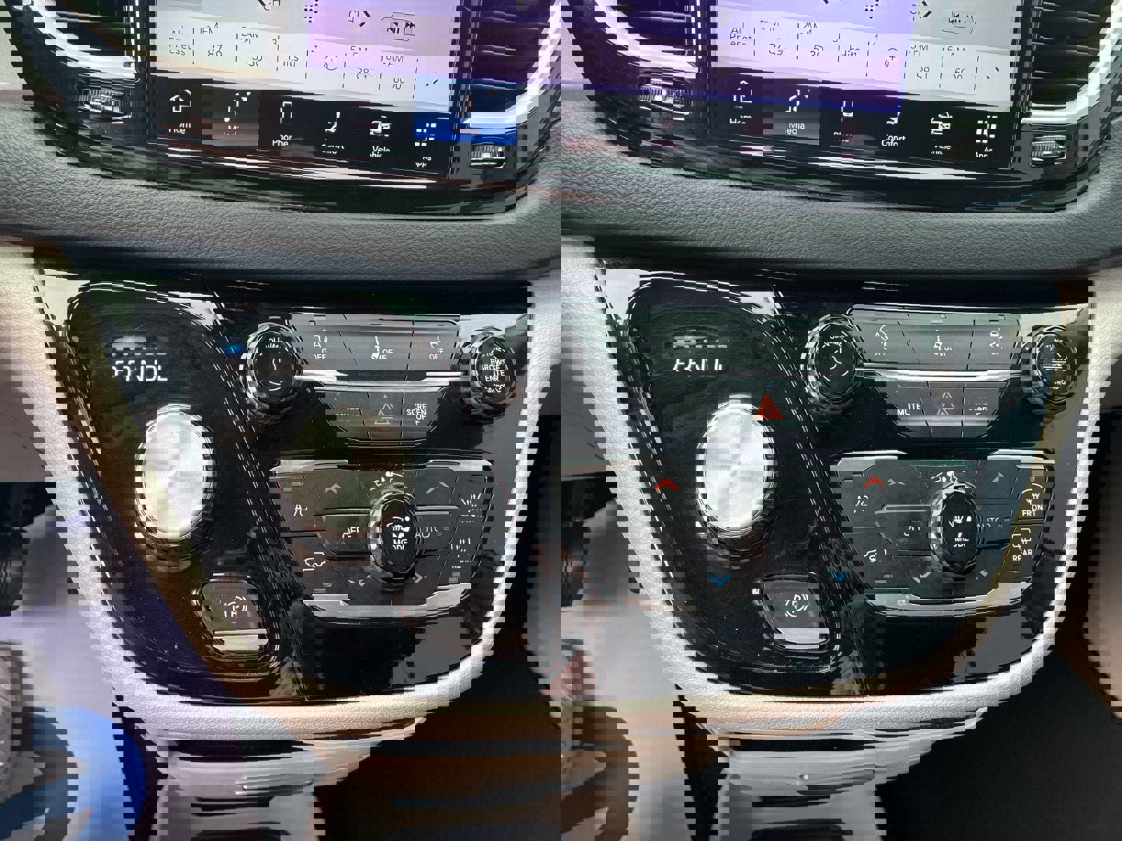 Used 2022 Chrysler Pacifica Touring-L image 23