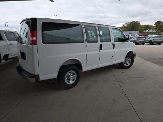 New 2025 Chevrolet Express 2500 w/ Driver Convenience Package image 6