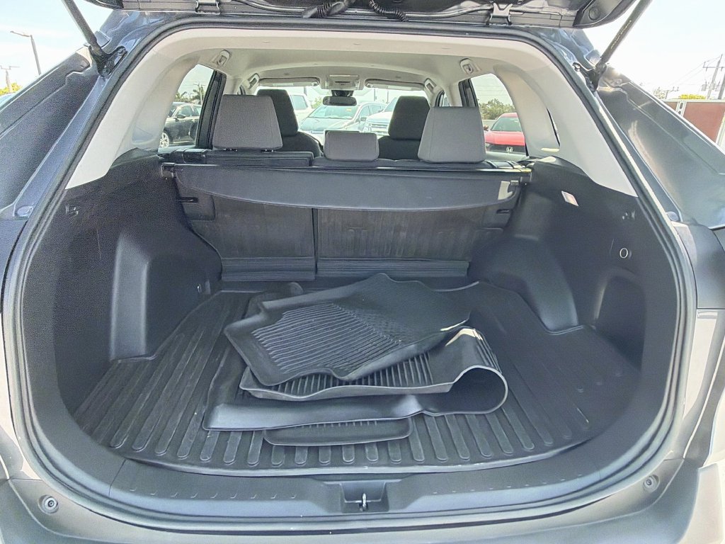 Used 2023 Toyota RAV4 XLE AWD/4WD image 26