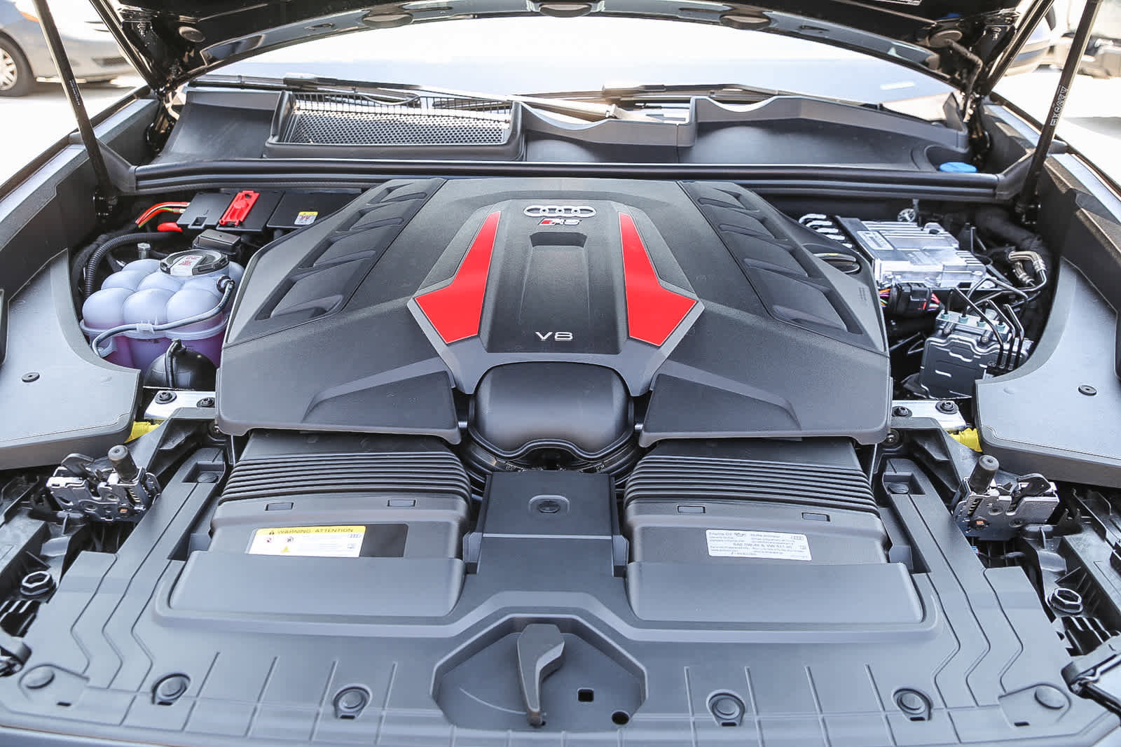 New 2025 Audi RS Q8 performance image 30