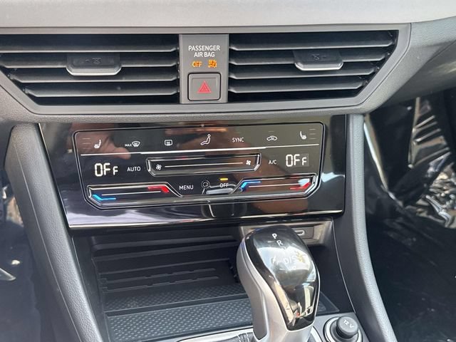 New 2026 Volkswagen Jetta SE FWD image 22