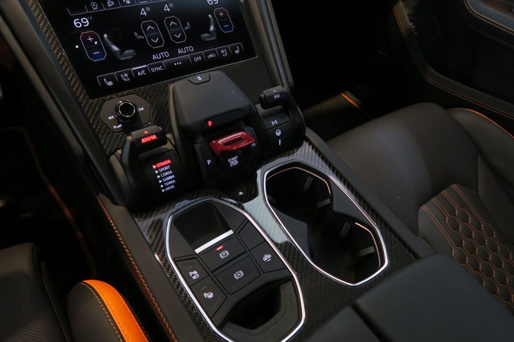 Used 2024 Lamborghini Urus S AWD/4WD image 23