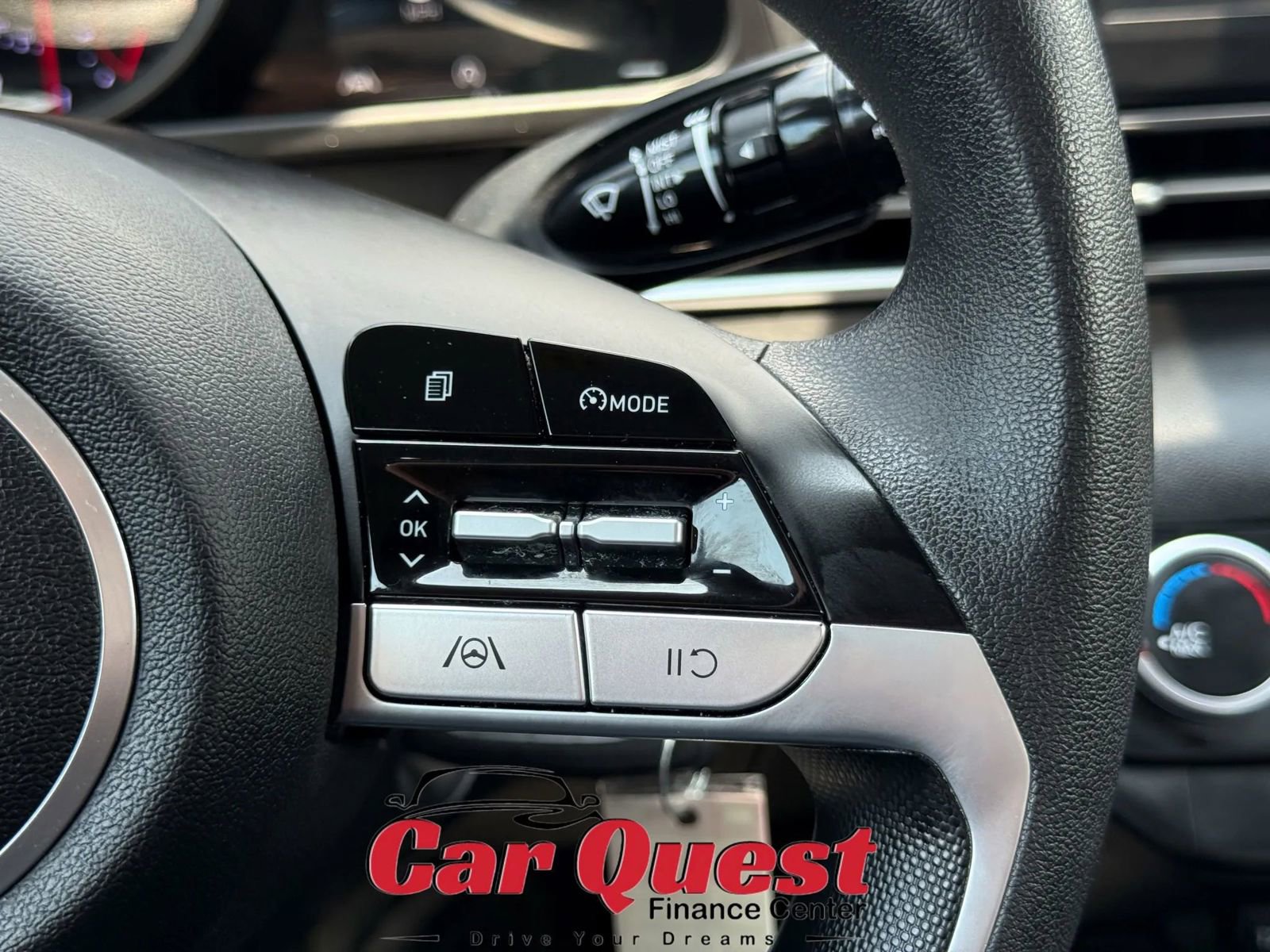 Used 2022 Hyundai Elantra SE image 22