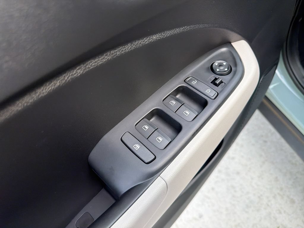 New 2026 Hyundai Venue SEL FWD image 15