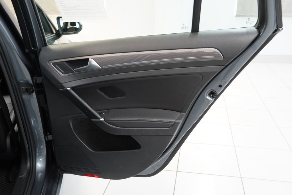 Used 2017 Volkswagen Golf Alltrack image 26
