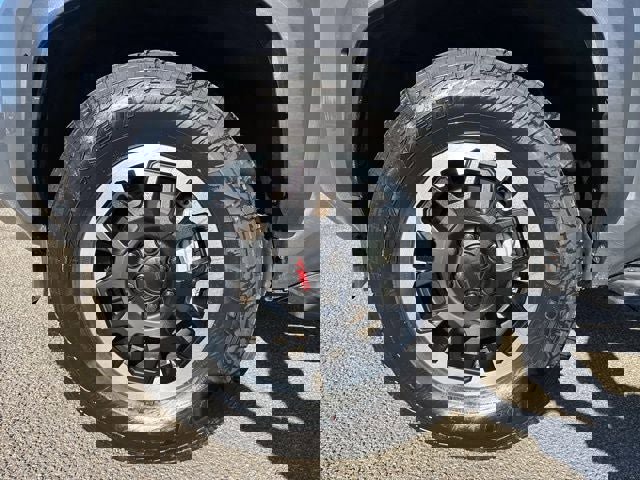 Certified 2025 Toyota 4Runner TRD Off-Road image 6