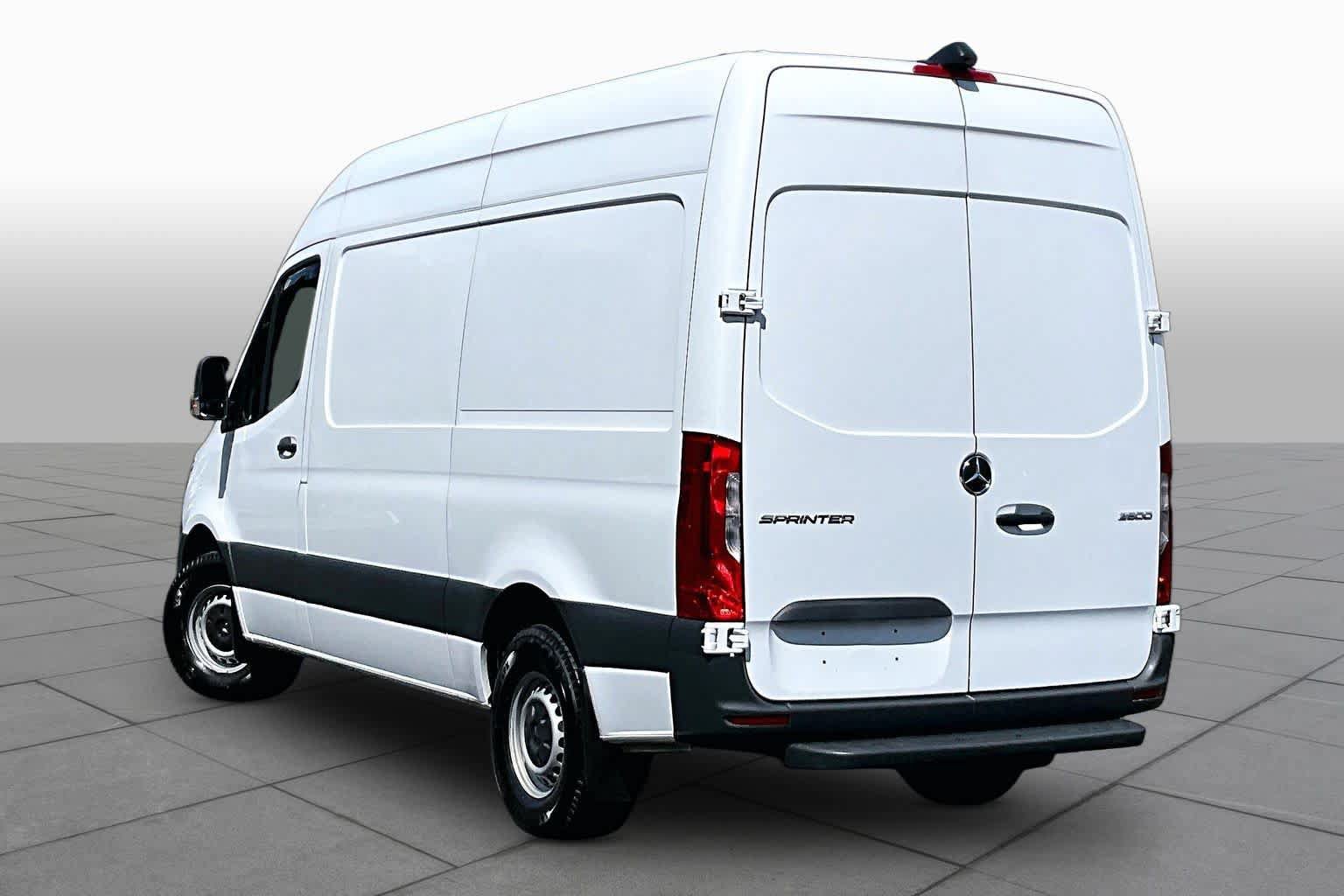 Used 2020 Mercedes-Benz Sprinter 2500 image 12