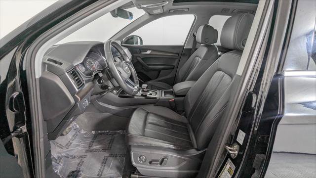 Used 2021 Audi Q5 2.0T Premium w/ Convenience Package AWD/4WD image 14