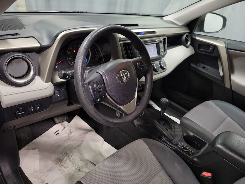 Used 2015 Toyota RAV4 LE image 13