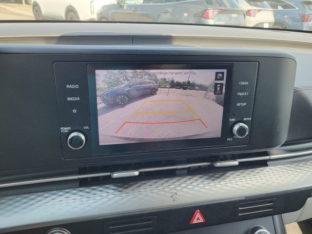 Used 2022 Kia Carnival LX FWD image 15
